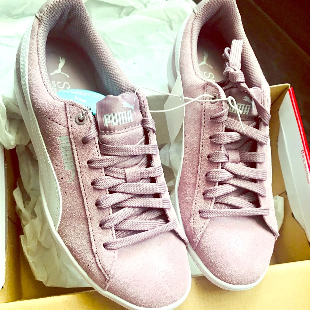 Brand New Pumas w/tags